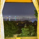 Buyukada Anastasia Meziki Boutique אדאלר