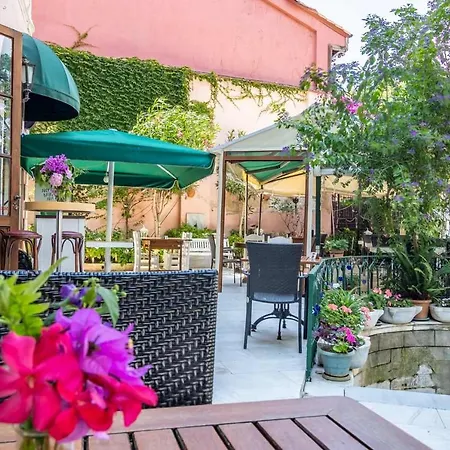 Otel Buyukada Anastasia Meziki Adalar