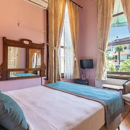 Buyukada Anastasia Meziki Otel Adalar