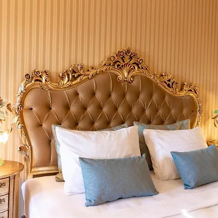 Otel Buyukada Anastasia Meziki