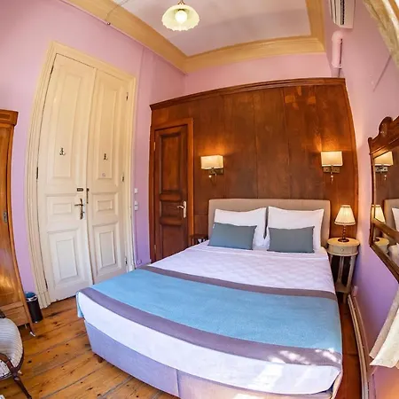 Buyukada Anastasia Meziki Otel 3*