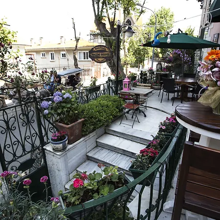 Buyukada Anastasia Meziki Boutique Adalar
